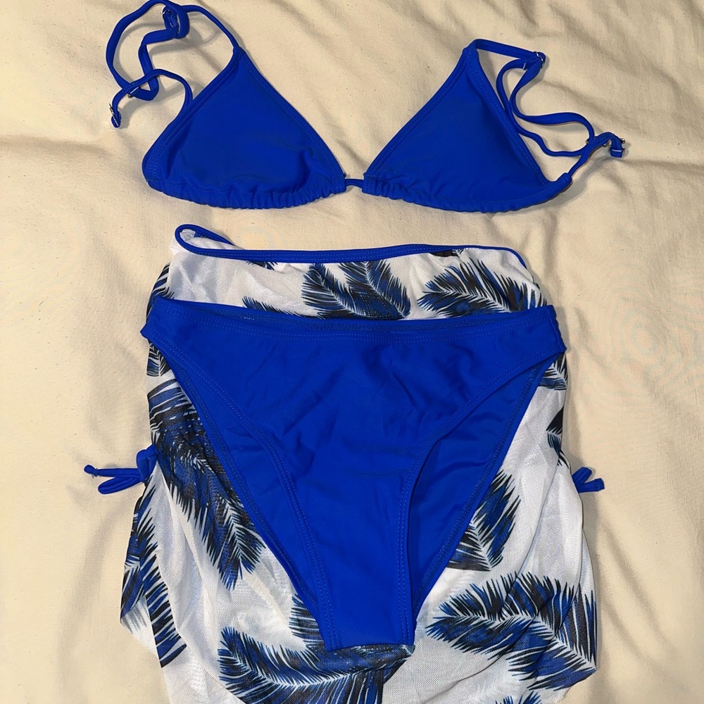 Blue Bikini Set with Palm Print Sarong